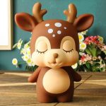 Cadeau ludique : tirelire cerf pour enfants