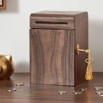 Tirelire en bois naturelle pour enfants
