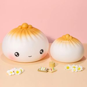 Grosse tirelire pour enfant en forme originale