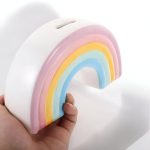 Tirelire amusante en arc-en-ciel pour apprendre à épargner