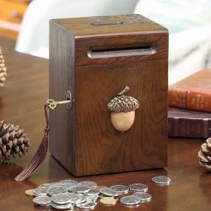 Tirelire en bois artisanale élégante et unique