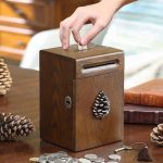 Tirelire en bois faite main pour enfants