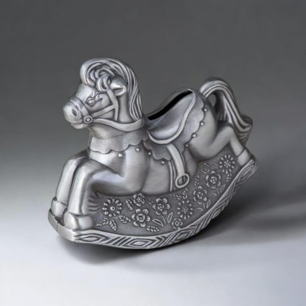 Design élégant de tirelire cheval à bascule en argent
