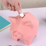Cochon design tirelire, accessoire pratique et esthétique