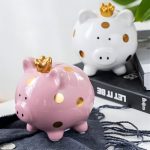 Tirelire en porcelaine en forme de cochon