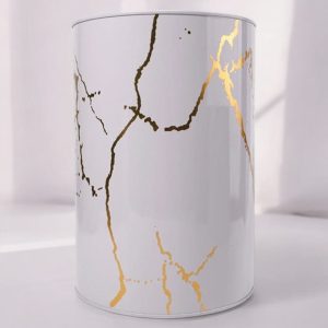 Tirelire adulte au design contemporain