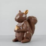 Tirelire écureuil, un objet de décoration ludique et utile