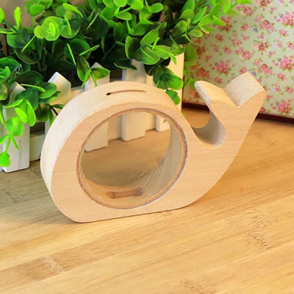 Tirelire escargot en bois, un cadeau original pour enfants