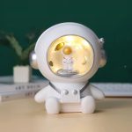 Tirelire fun sur le thème de l'espace, parfaite pour les petits rêveurs