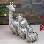 Girafe en tirelire pour décorer la chambre