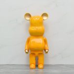 Tirelire ours en style contemporain