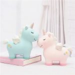 Accessoire de décoration : tirelire licorne