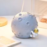 Tirelire Lune pratique et ludique pour enfants
