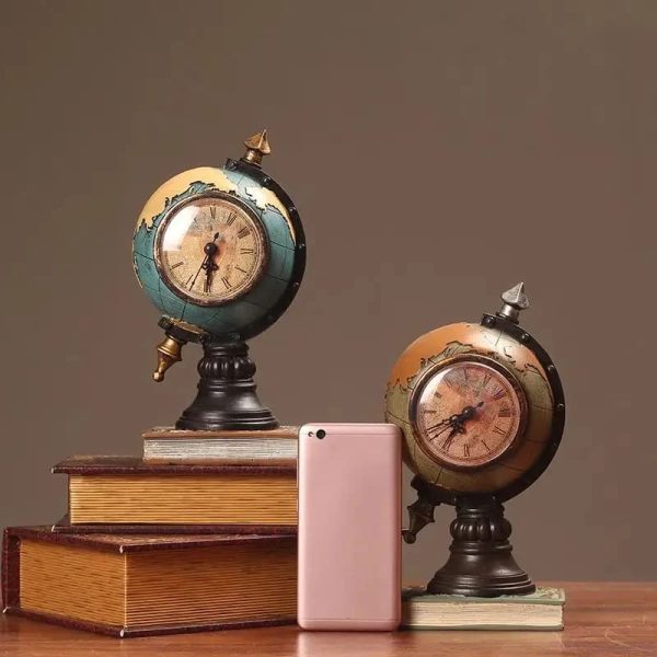 Tirelire globe terrestre en design moderne