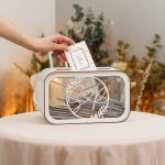 Tirelire mariage personnalisée pour collecter des fonds