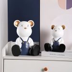 Tirelire en forme d'ours blanc adorable