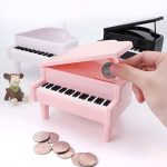 Tirelire en forme de piano, parfaite pour les petits musiciens