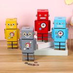 Tirelire en métal avec forme de robot original