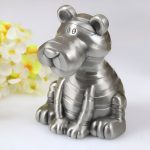 Tirelire Tigre en Métal, un accessoire ludique pour épargner