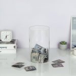 Tirelire sans ouverture, design transparent pour visualiser les économies