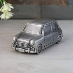 Tirelire voiture en argent au design élégant