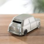 Tirelire en forme de voiture, couleur argent