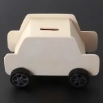 Tirelire voiture amusante pour apprendre à épargner